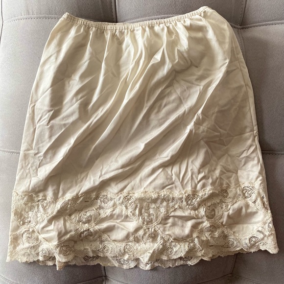 ❤️‍🩹SOLD❤️‍🩹 Two Piece Maxi Matching Set - Picture 5 of 7